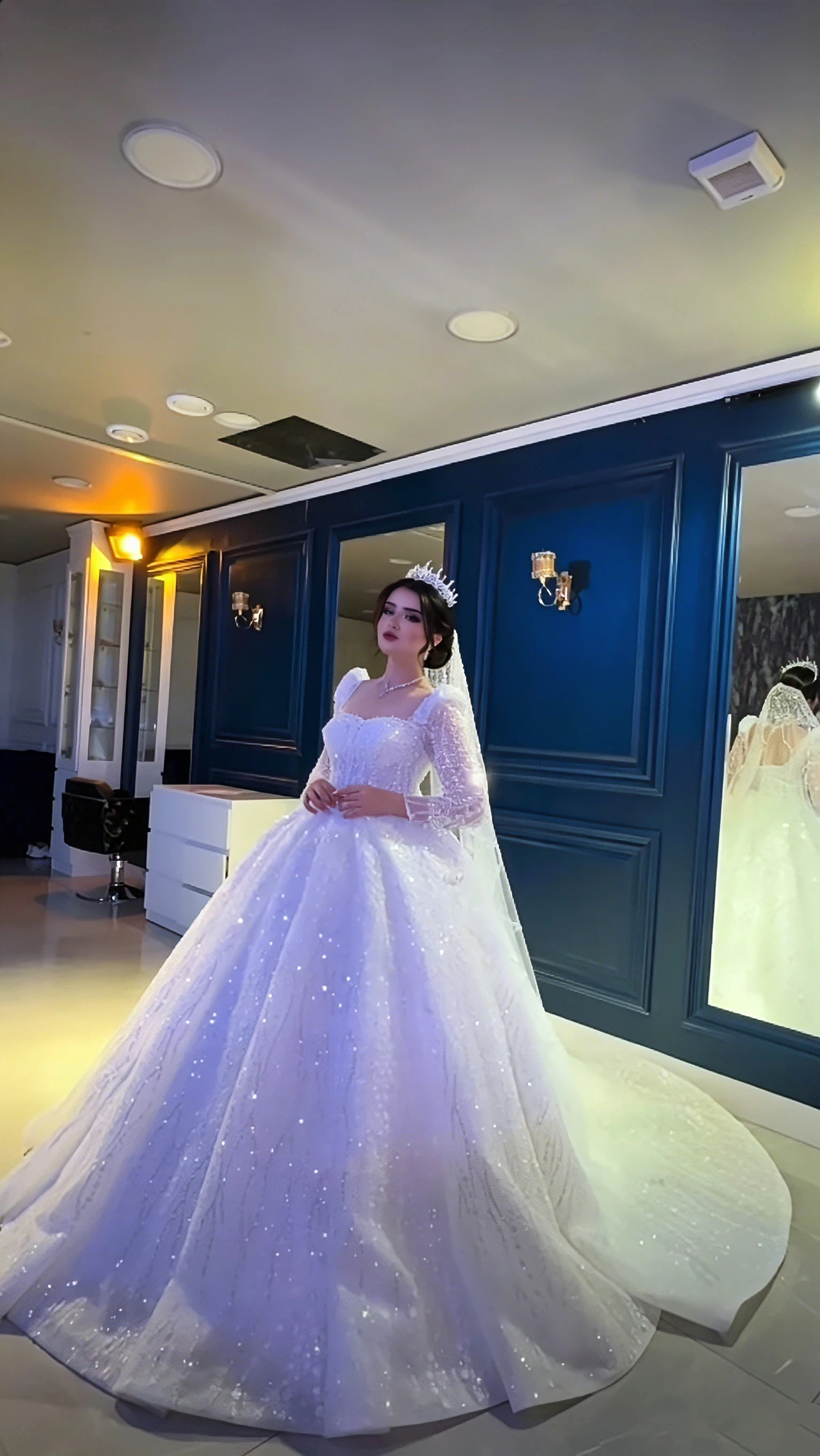 2026 Square Neck Ball Gown Wedding Dress Long Sleeve 3D Floral Sparkly Sequin Lace Bridal Gown Vestido De Noiva Customized view 2