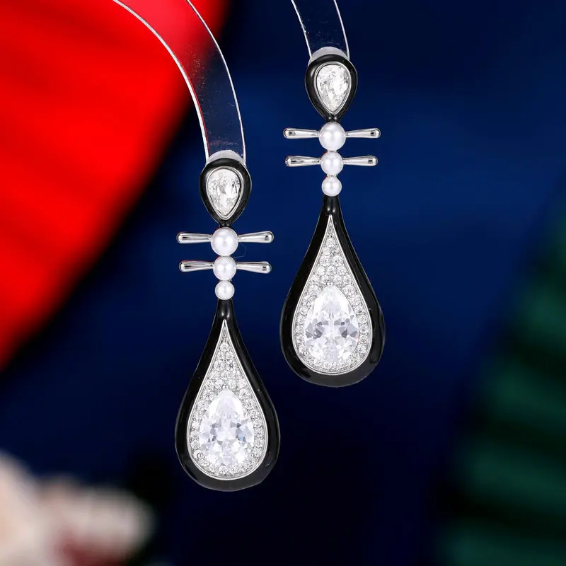 

National Trend New High-end Wholesale Retro Chinese Style Hanfu Cheongsam Matching Design Pipa Earrings