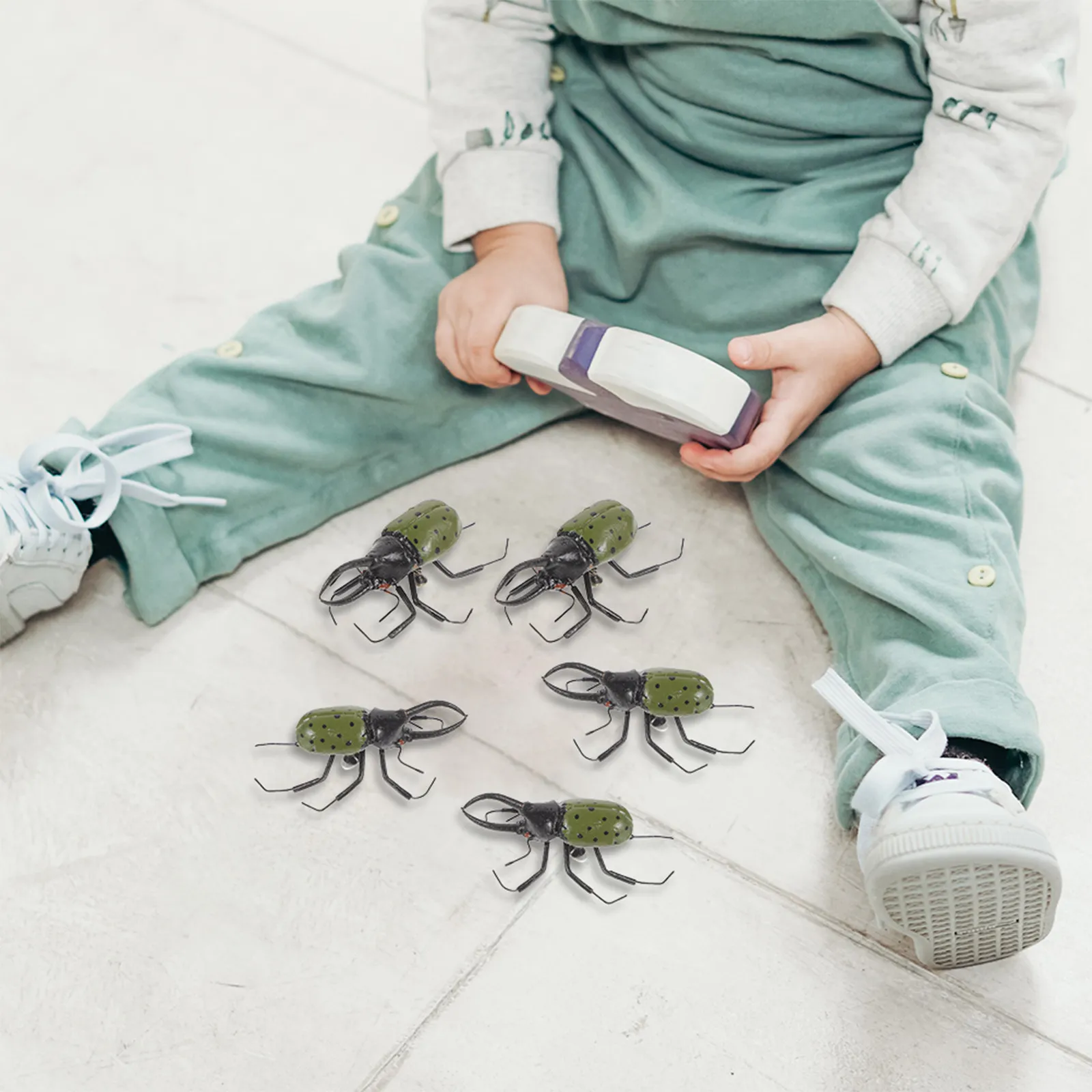 

2Pcs Lifelike Uang Simulation Set Wear-Resistant Clay Iron Wire Cognitive Learning Prop for Kids Educational Pretend Play Sea