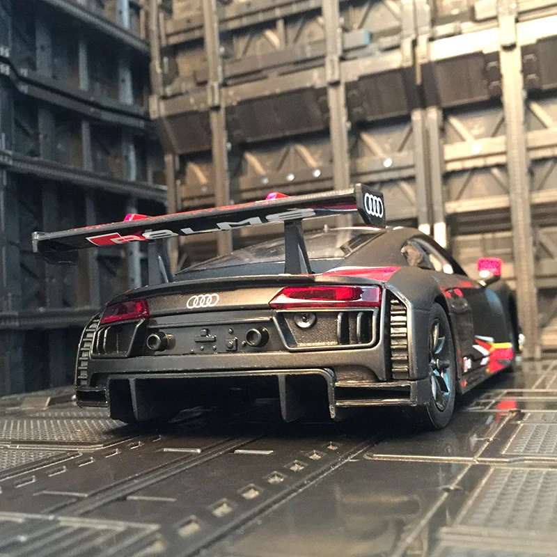 

CCA 1:24 Audi R8 LMS Alloy Rally Car Model, doors can be opened has simulated sound and lighting functions, rich details