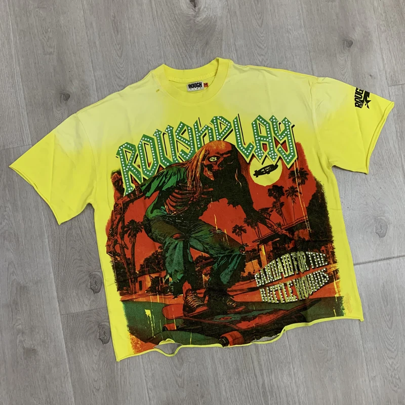 

Хип-хоп Скейтборд с принтом черепа Уличная одежда ROUGHPLAY Футболка Летняя ретро желтая свободная рваная футболка с круглым вырезом и короткими рукавами