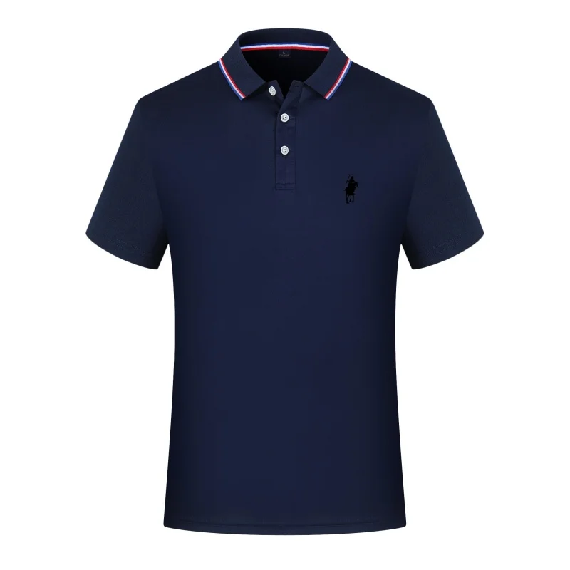 Herren Kurzarm-Poloshirt mit Emblem auf der linken Brust, mehrfarbigem Kragenbesatz, dreiknopfiger Knopfleiste, lässiges Business-Sommer-Oberteil T-Shirt – Detail 13
