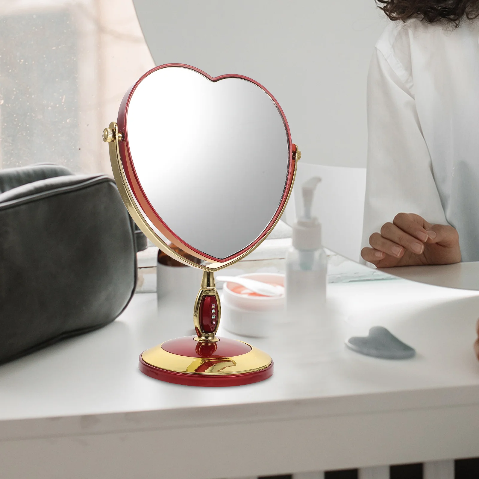 Hello Mirror Magnified Bedroom Portable Vanity على شكل قلب مكياج جمالي صغير
