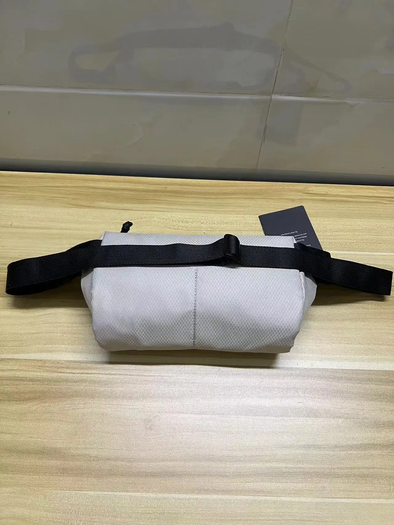 2024 new simple casual crossbody waist bag for men and women, versatile and lightweight, suitable for daily travel