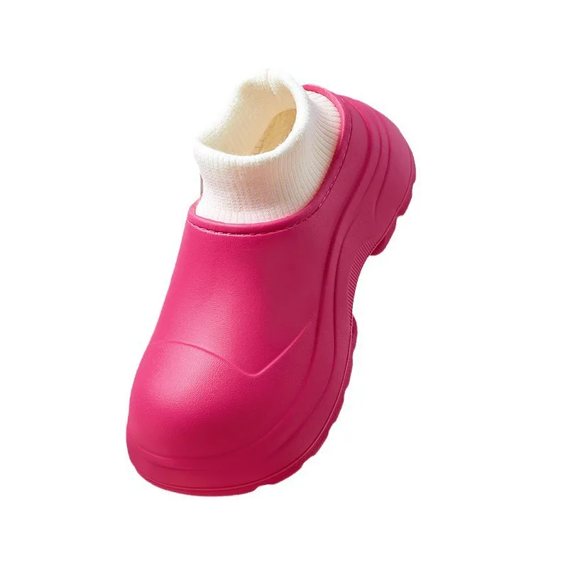 شباشب قطنية للنساء ملابس خارجية شتوية 2025 نمط جديد حقيبة كعب داخلي الحبس المنزلي مع أحذية قطنية دافئة قطيفة