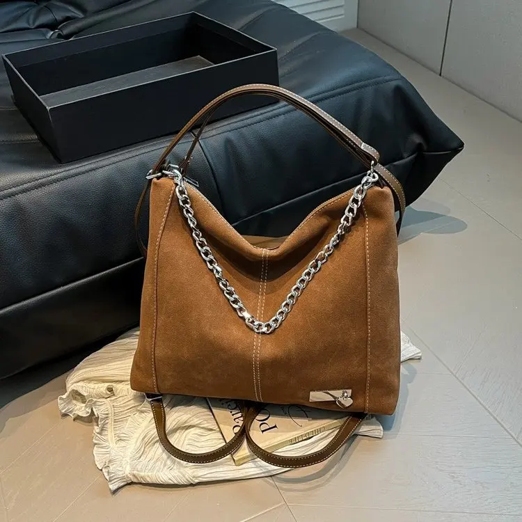 

New 869 Backpack, High-end Fashion, Large-capacity Tote Bag, Commuter Bag, Shoulder Bag, Casual.