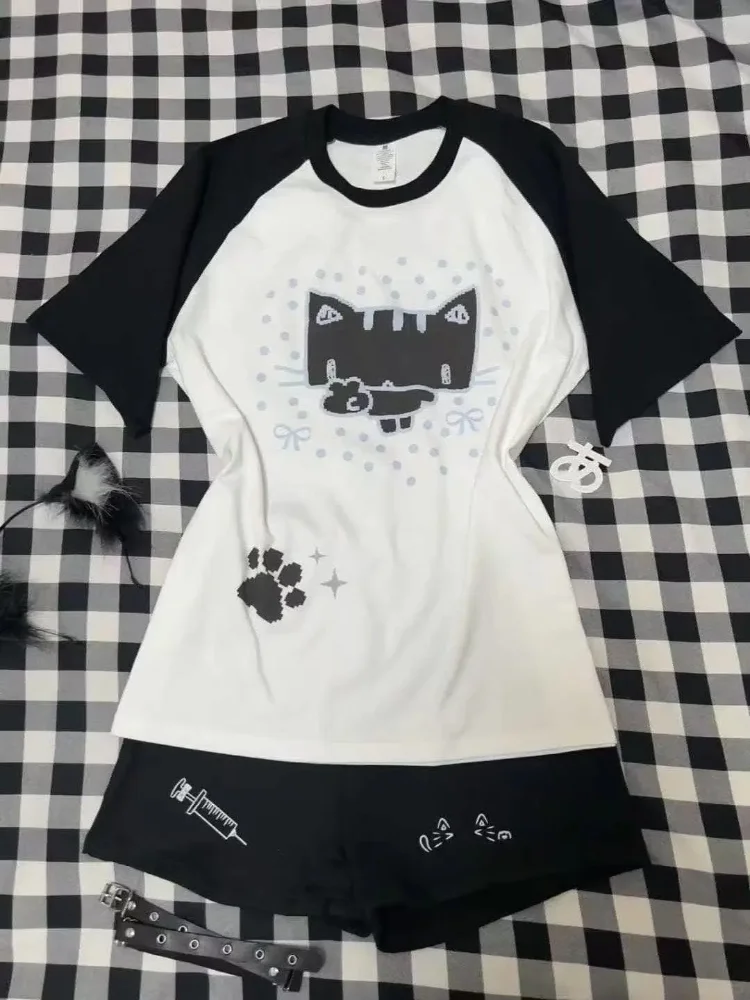 

Japanese Two Pieces Set Y2k Aesthetic Contrast Color Cartoon Printing T-shirt + Casual Loose Grunge Shorts Summer Grunge Suit