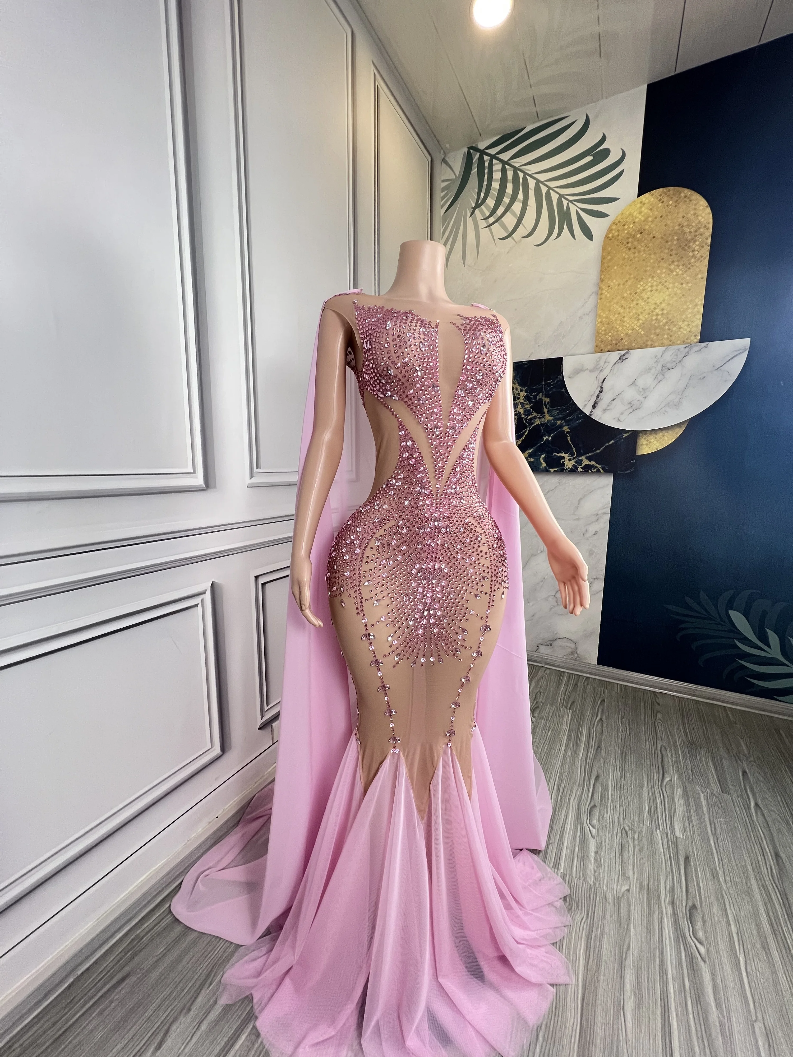 Luxury Sparkly Rhinestones Pink Mermaid  Long Evening Dresses with Cape Women Celebrate Birthday Prom Party Evening Gown