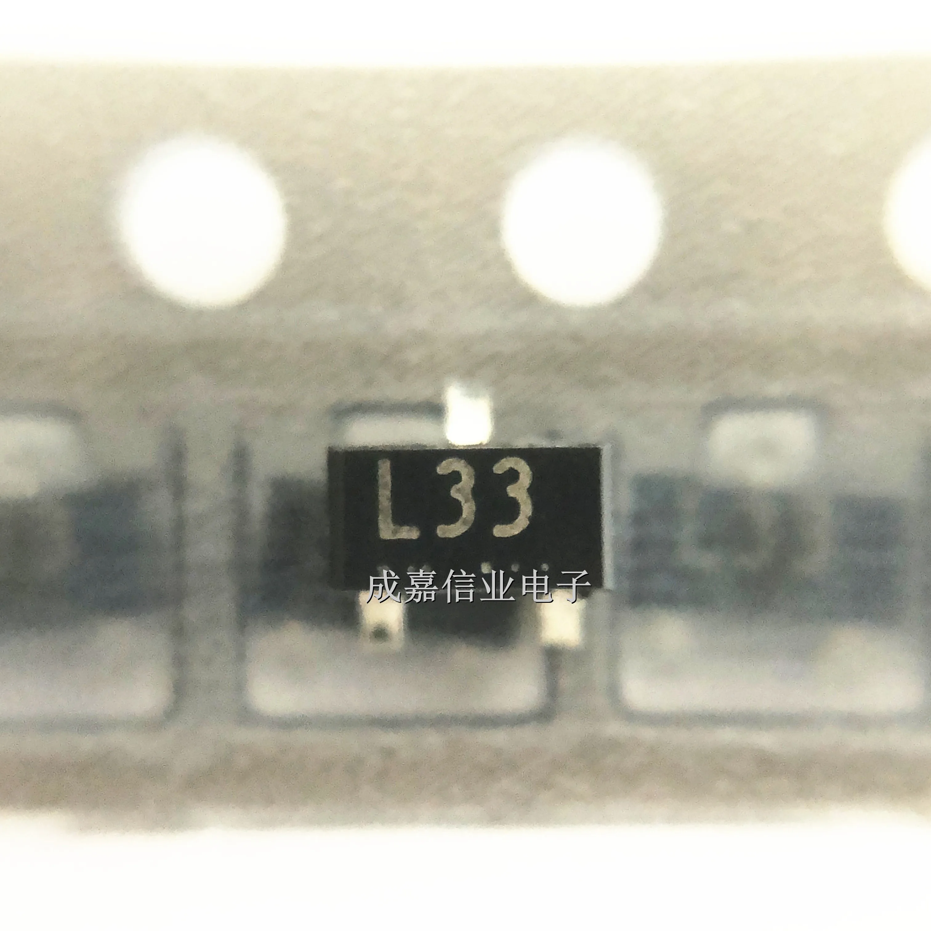 100pcs/Lot FA1A4M-T1B SOT-23-3 MARKING;L33 MEDIUM SPEED SWITCHING RESISTOR BUILT-IN TYPE NPN TRANSISTOR