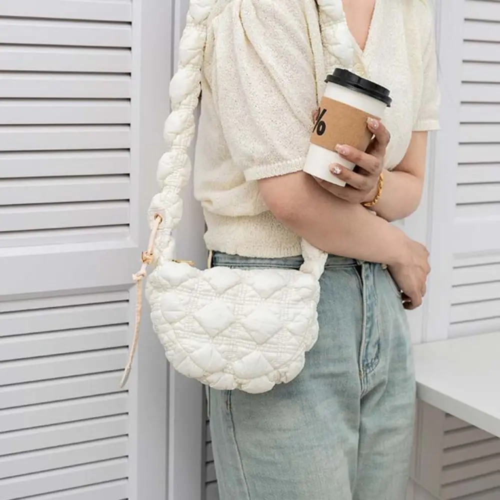 

Casual Space Cotton Korean Shoulder Bag Adjustable Strap Korean Style Rhombus Plaid Handbag Plaid Banquet Bubble Cloud Bag Girls