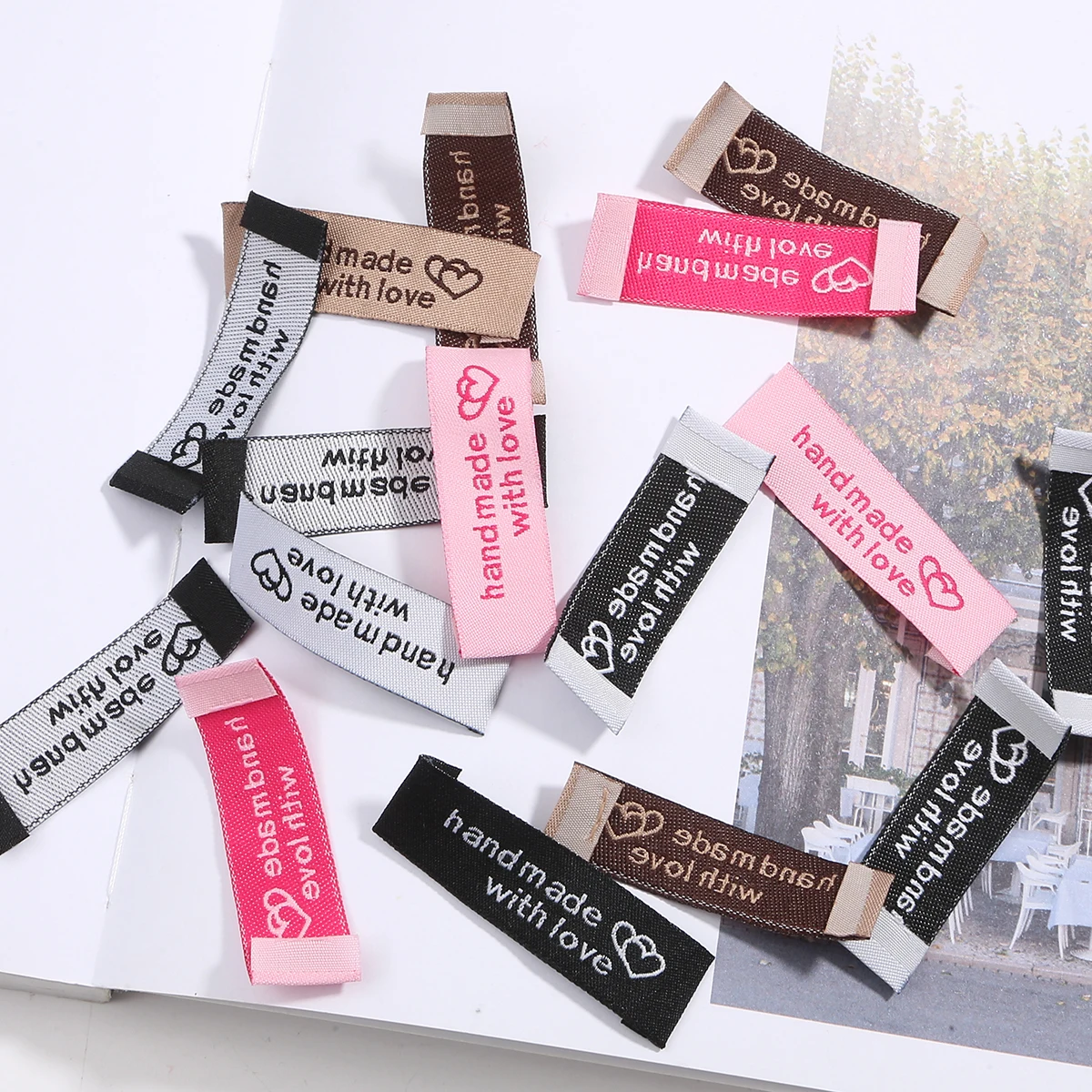 

20pcs 4 Colors Handmade Labels For Clothes Handicrafts Supplies Cloth Clothing Printed Label Tags DIY Sewing Accessories 5x1.5cm