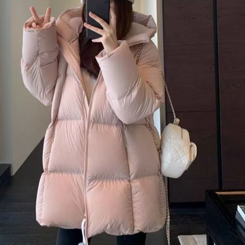 Autunno Inverno Giacca di cotone medio-lunga Donna 2025 Cappotto di cotone con cappuccio casual allentato di nuova moda Addensare tuta sportiva rosa femminile