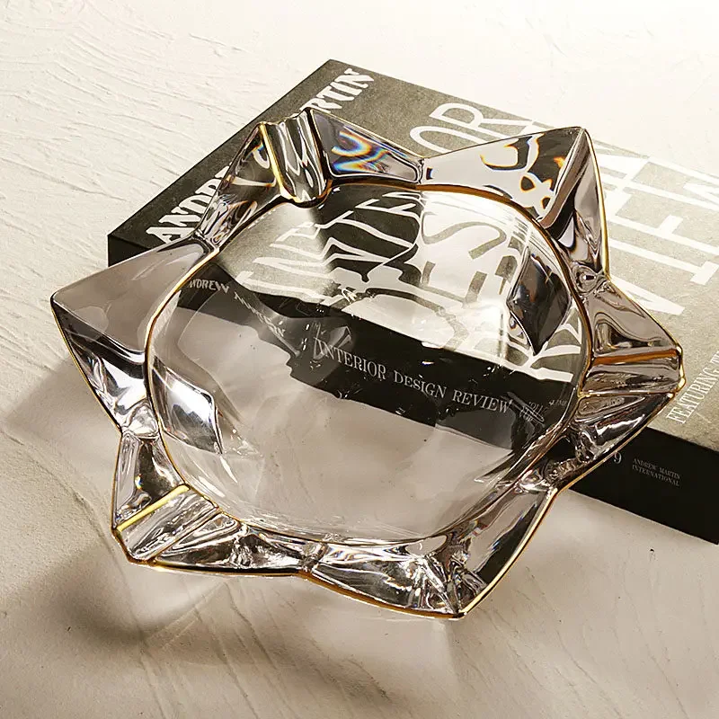 Light luxury atmosphere European crystal glass ashtray office home living room ashtray light luxury creative ornament