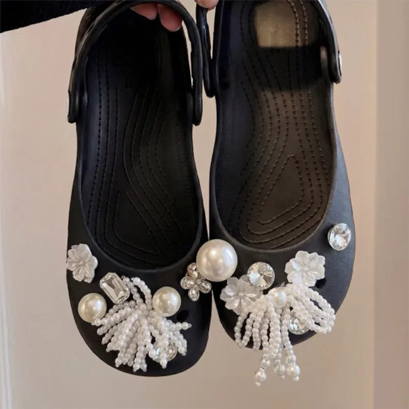 Glänzende Kristallperlen DIY Dekoration Clogs Sandalen Damen Blumen Strass Mary Janes Schuhe Mädchen Atmungsaktive Sommer Strand-Slides