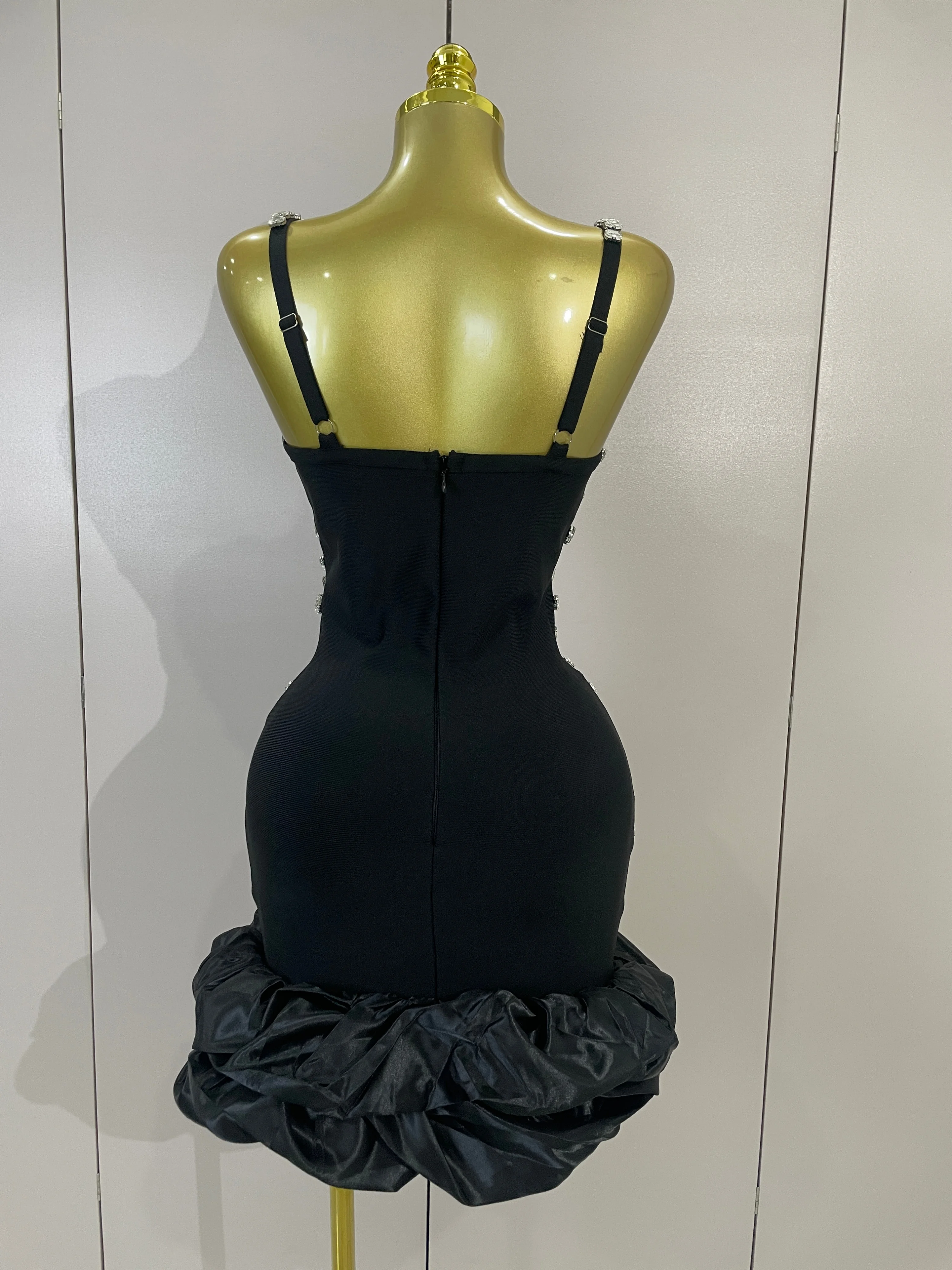 Women Luxury Diamonds Sleeveless Bodycon Bandage Mini Dress High Street Celebrate Evening Prom Club Elegant Birthday Party Dress view 3