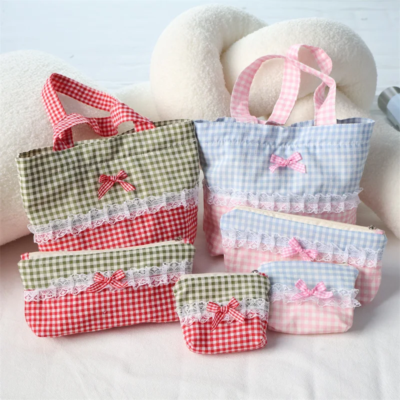 

Sweet and Lovely Lace Bow Cosmetic Storage Handbag Patchwork Versatile Commuter Tote Bag for Women Lipstick Makeup Bag