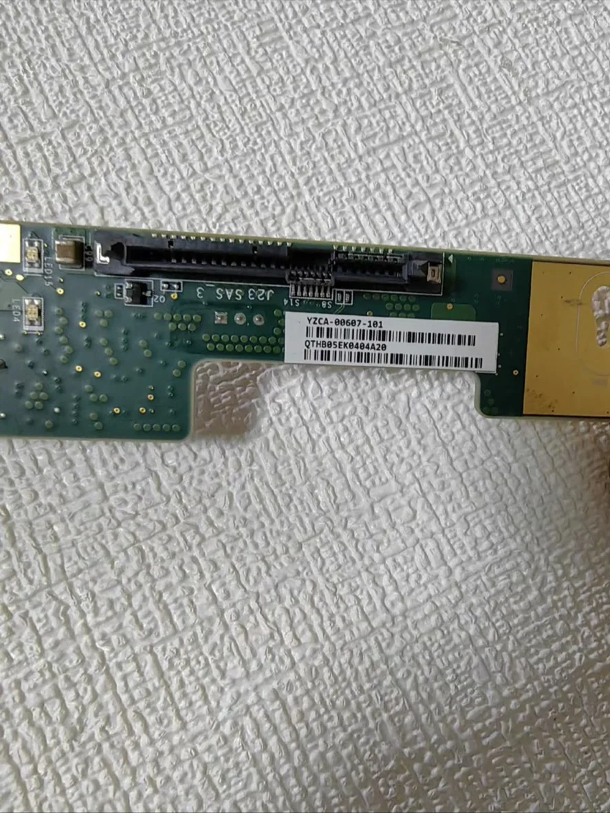 Original 5112M4 8-Slot U.2-Backplane unterstützt 4 U2-Serverzubehör