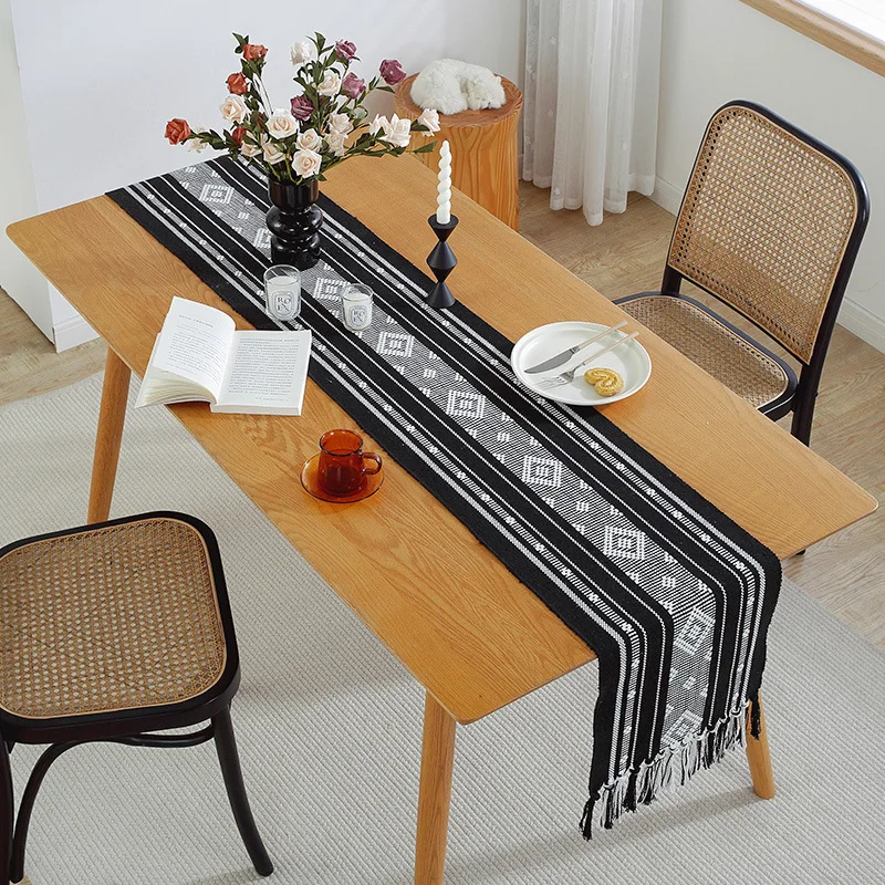 Table Runner Woven Jacquard Cotton Thread Cover Tea Table Bohemian Long Stripe Table Cloth Five Cupboards Bedroom Bed Flag