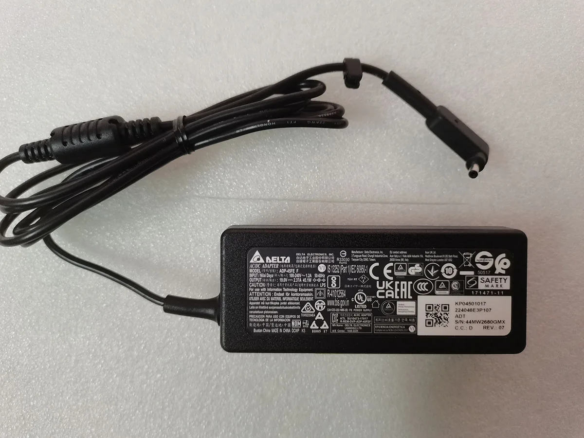 NEW OEM 19V 2.37A 45W 3.0mm*1.1mm AC Adapter ADP-45FE F For Acer Aspire 5 N20C5 A515-56-3759 Laptop