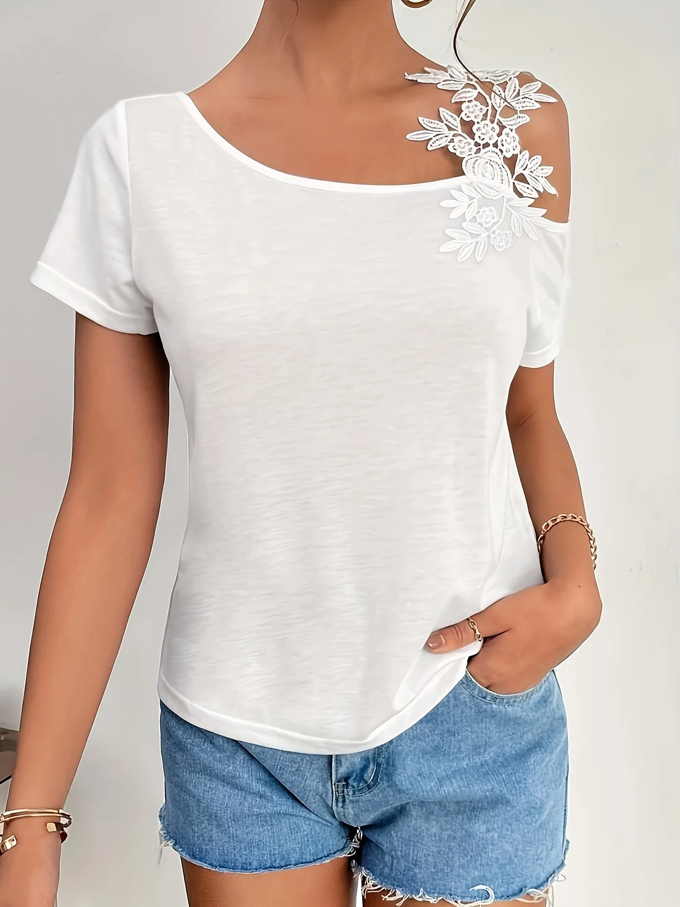 2025 Summer New Solid Color Splicing Fashion Lace T-shirt Women's Europe and America
