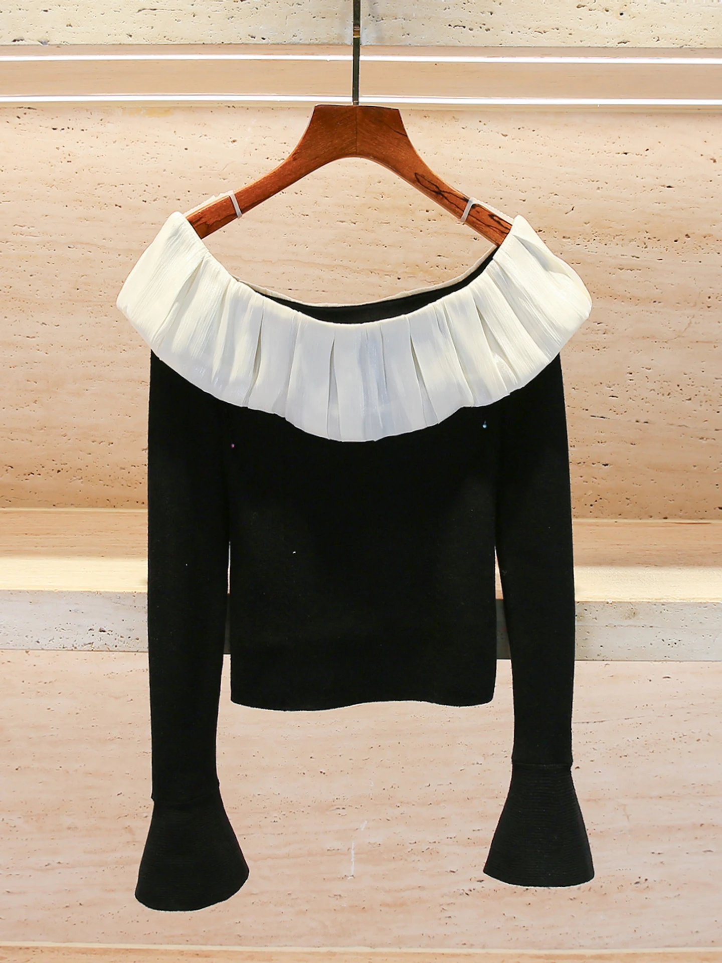 

Высококачественный женский вязаный топ, облегающий одно плечо, с кружевной отделкой, зимнее новое поступление, модный женский трикотаж