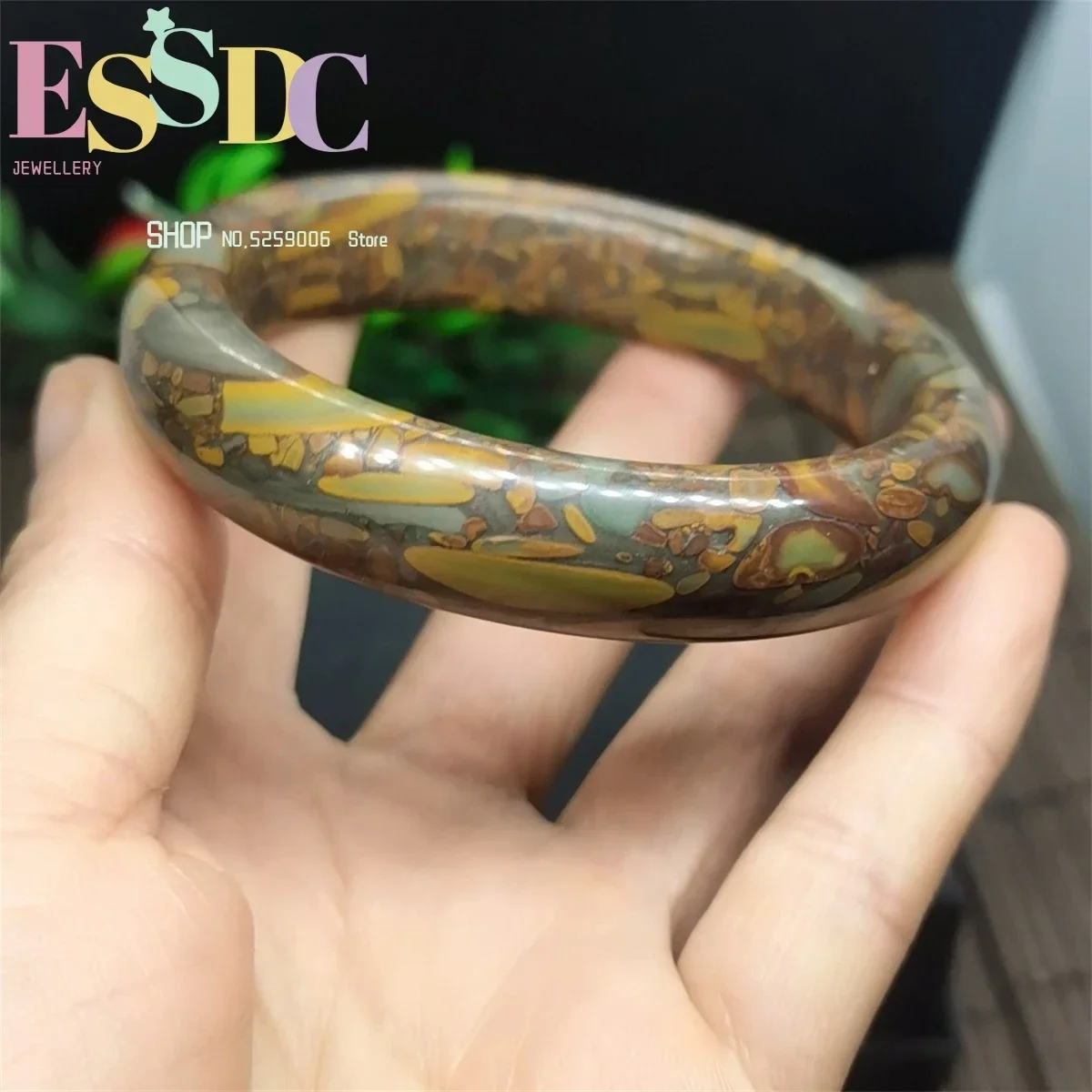 Wholesale New Design Natural Nuwa Stone Bangle Trendy Bamboo Leaf Stone Bangles or Bracelet Healthy Jewelry for Fashion Female