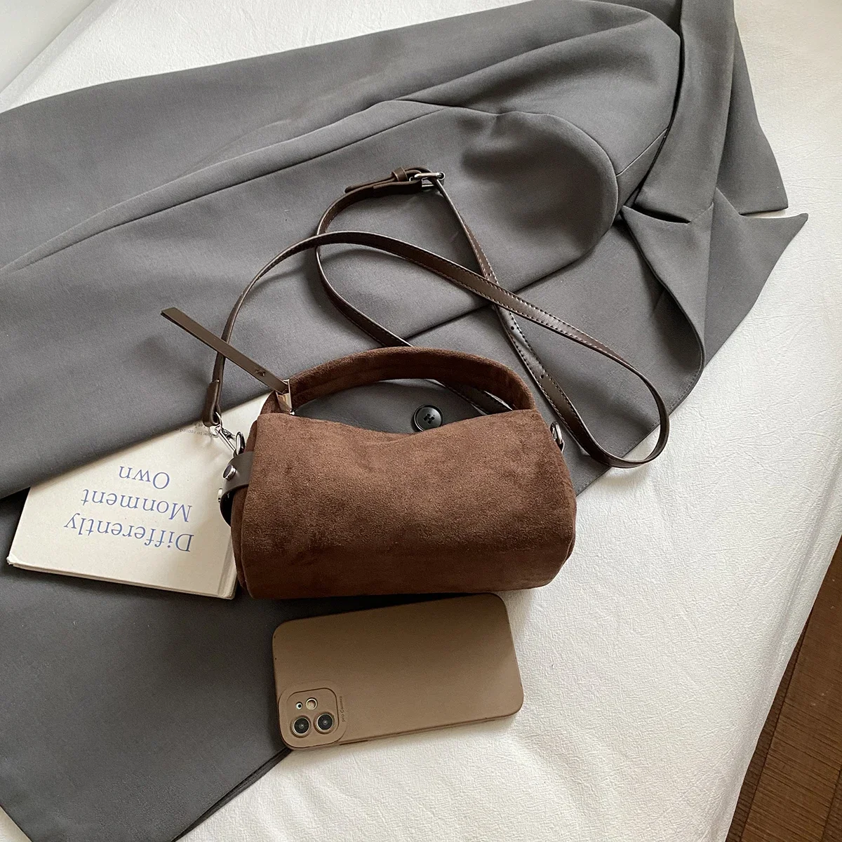 2026 Modische Retro Mini PU-Leder Schultertaschen für Damen Bucket Crossbody Bag Luxus Designer Geldbörsen und Handtaschen – Detail 15