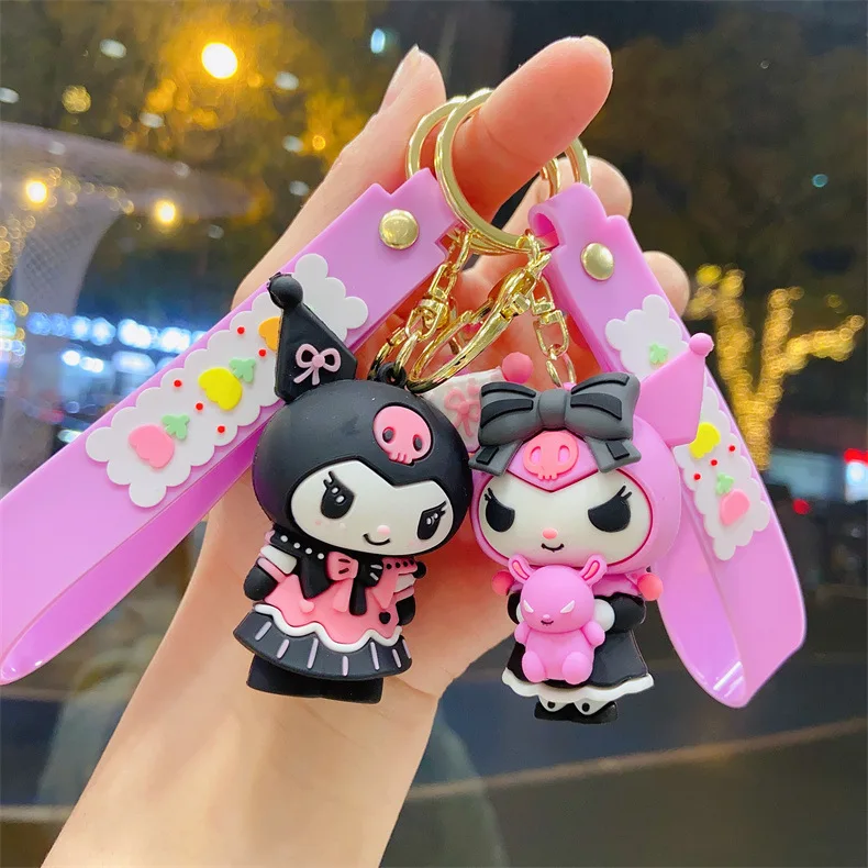 พวงกุญแจ Kuromi Sanrio พวงกุญแจตุ๊กตาพีวีซีน่ารักพวงกุญแจห้อยกระเป๋าพวงกุญแจอะนิเมะการ์ตูนอุปกรณ์พวงกุญแจรถของขวัญ