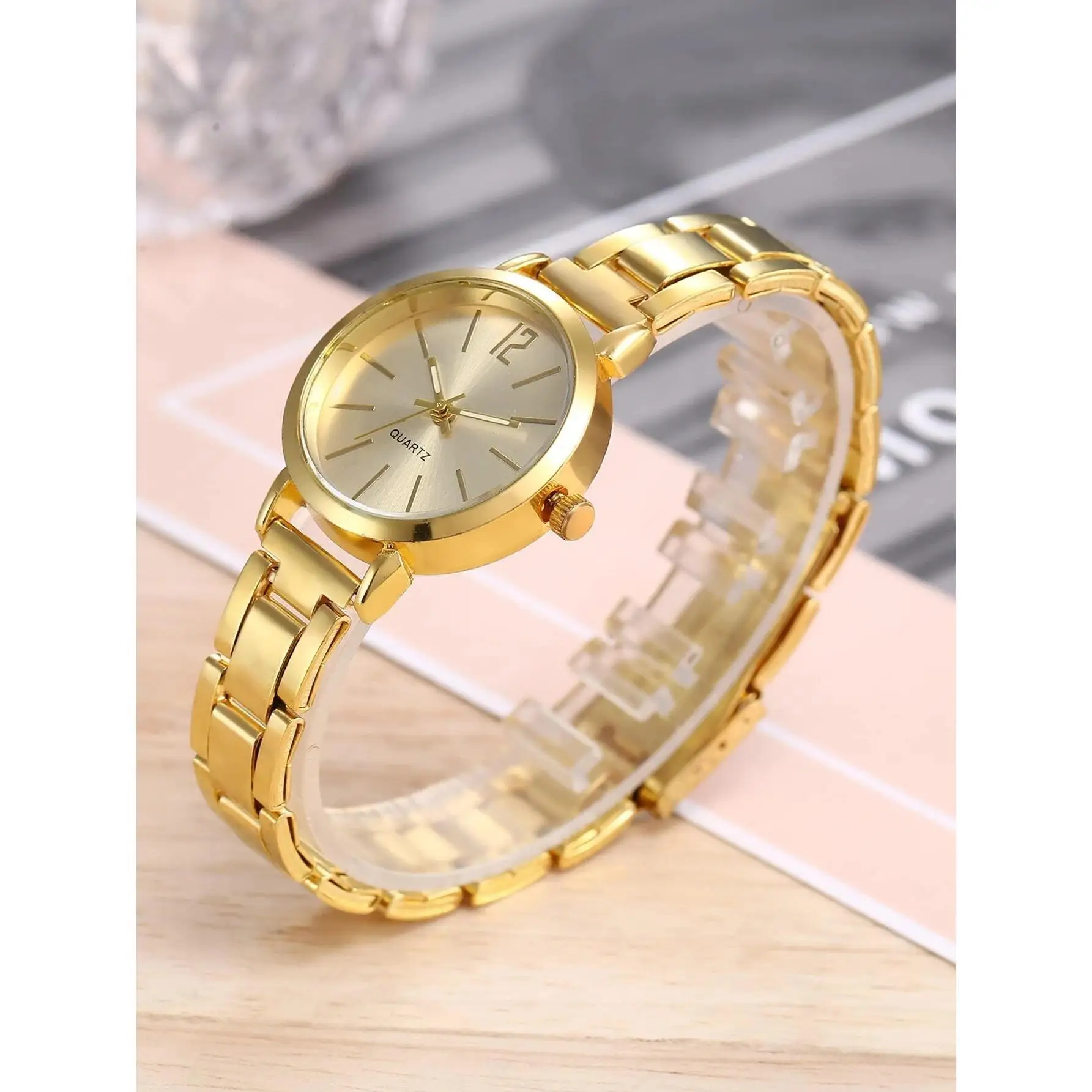 Fashion temperament steel belt ladies watch wristwatch simple trend ladies quartz watch bracelet set