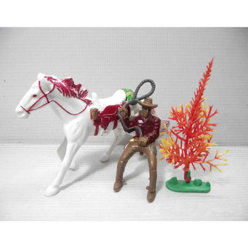 1/100 Plastic Western Cowboy Model Train Street People Desktop Craft