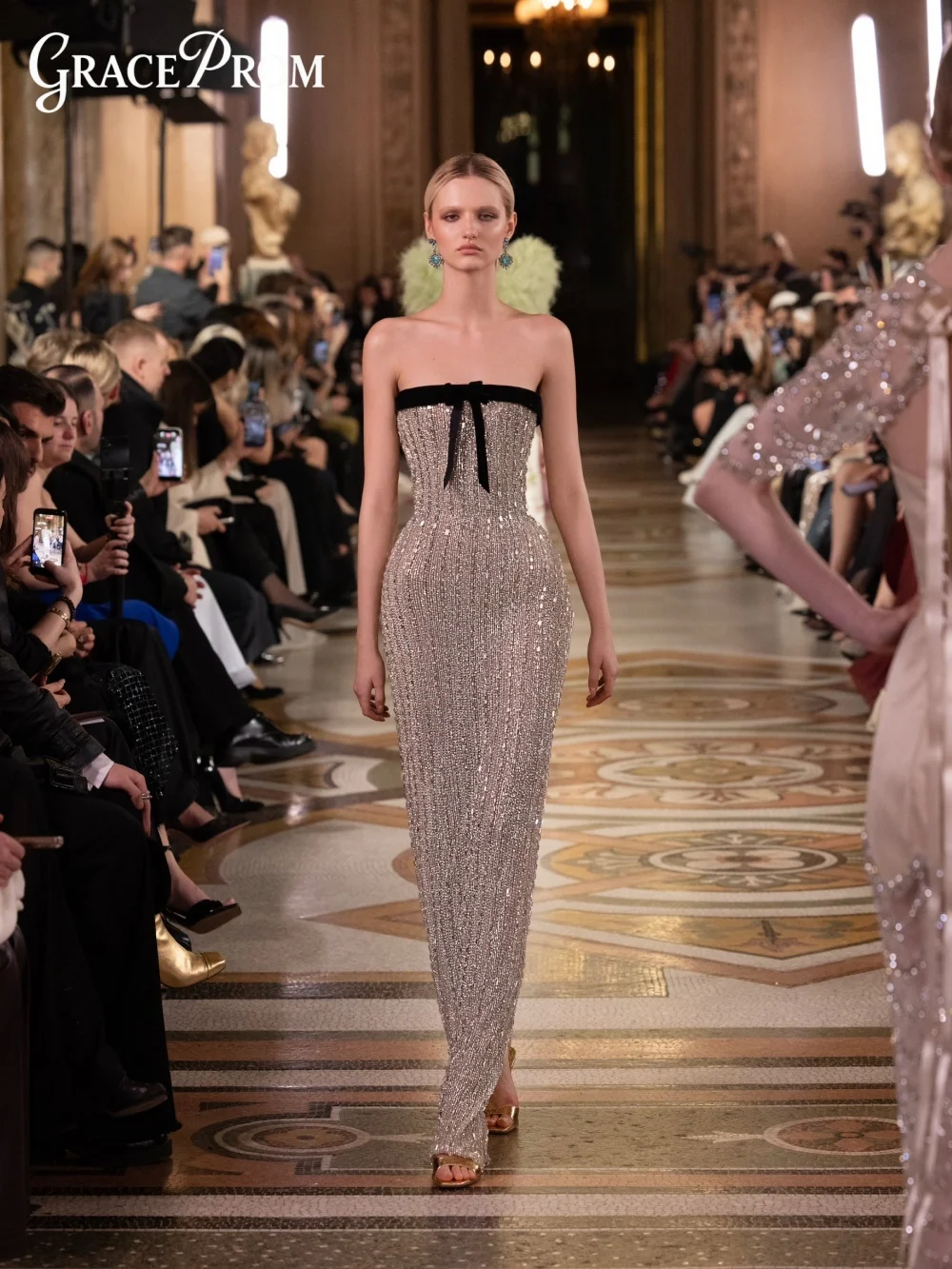 

Luxury Silver Strapless Prom Dress Elegant Sequin Beaded Evening Gown Chic Black Bow Sparkling Party Dress Vestidos De Noche