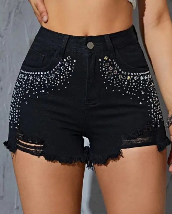شورتات جينز نسائية جديدة لصيف 2026 بخصر مرتفع ومزينة بالخرز، أزياء نسائية عصرية وكاجوال