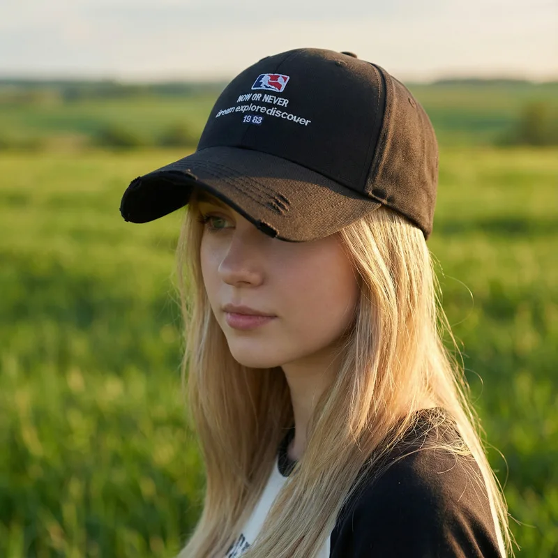 Street Fashion Minimalist Baseball Cap Women American Letter Embroidered Duckbill Cap Men Versatile Face Enhancing Small Visors