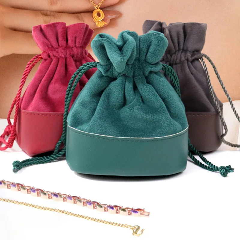 

Мешочек для игральных костей из искусственной кожи и бархата с завязками, для хранения кубиков для RPG, D&D, монет и аксессуаров для настольных игр