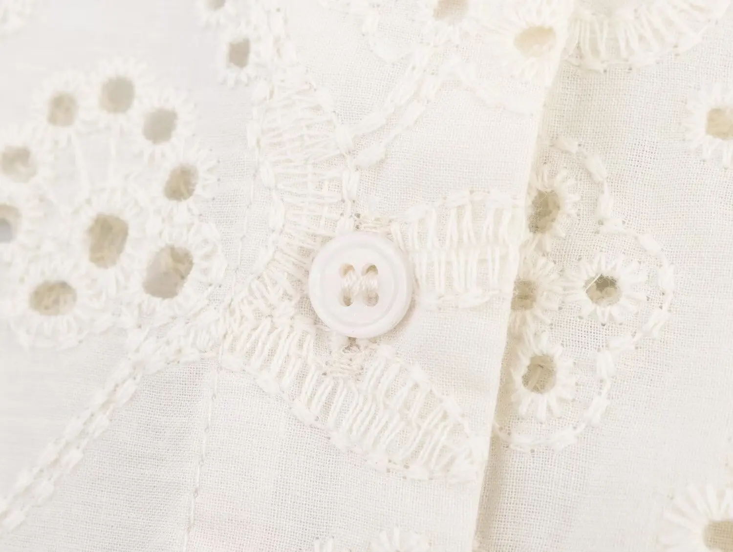 Dave&Di French Lazy Vacation Beige Shirt Cotton Embroidery Hollow Loose Summer Shirt Female Blouse Women Tops