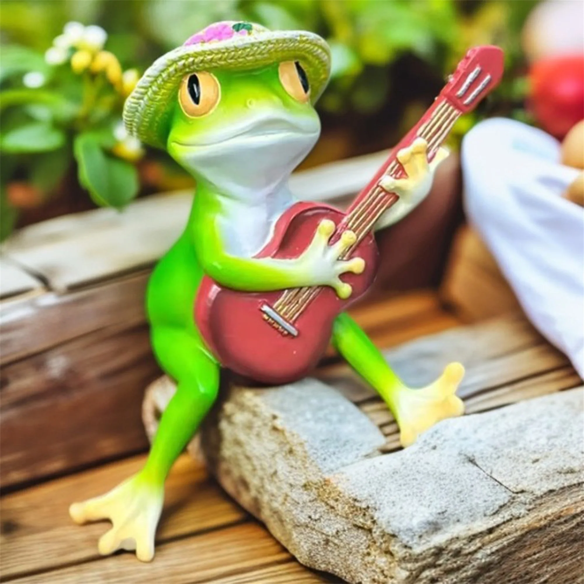 Creative Resin Frog Figurine Sculpture for Garden Home Office Decor Table Centerpiece Statue Desktop Decoration