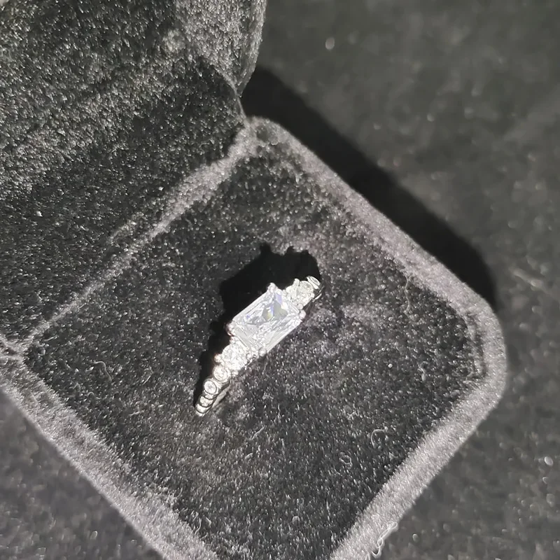 MDL مويسانيتي نمط خمر تصميم مدمج بسيط خاتم فاخر 18 كيلو مايكرو مجموعة تألق الأخضر الإسبنيل الدائري