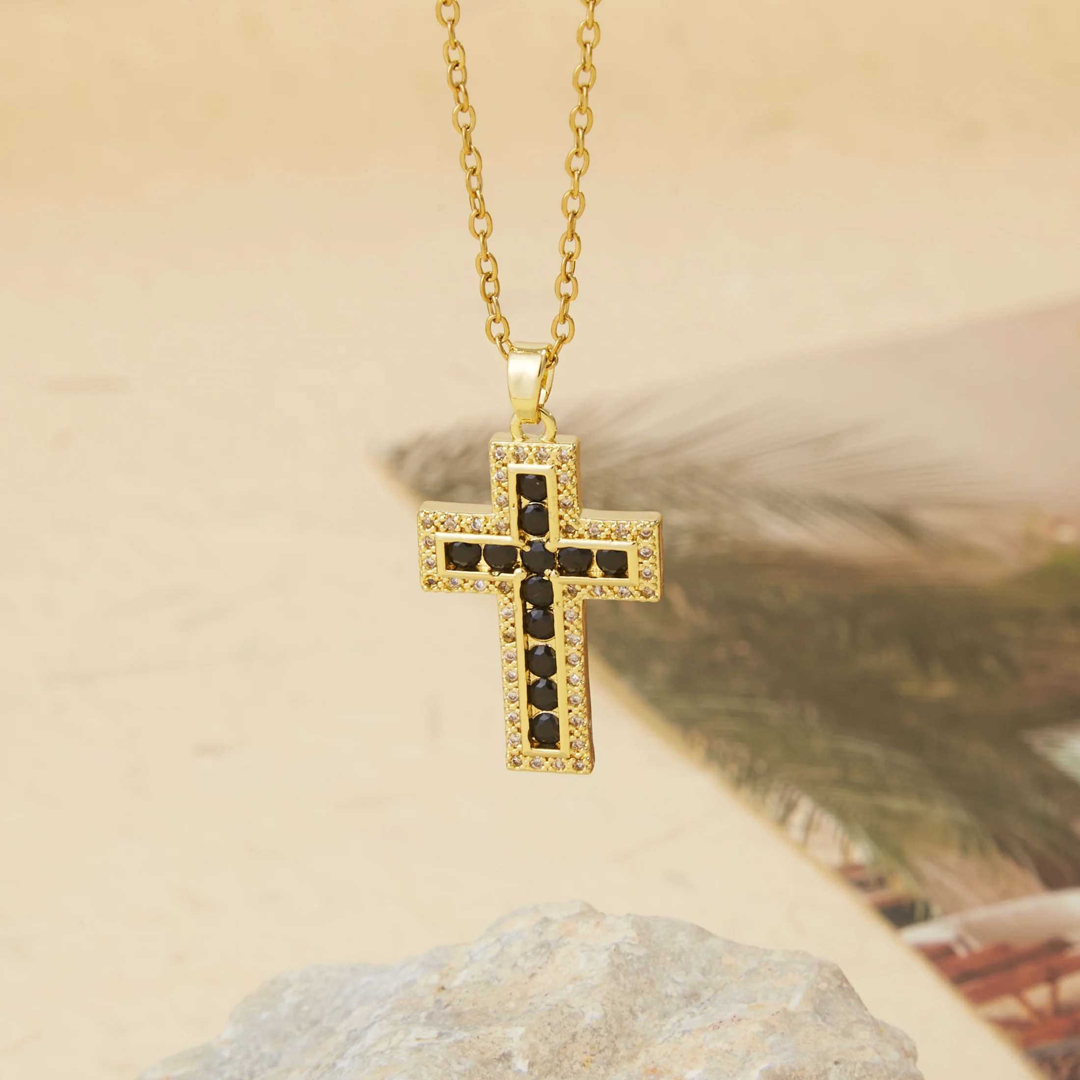 Cubic Zirconia Lucky Cross Pendant for Women\'s Stainless Steel Plated 18k Gold Fashion Simple Jewelry Gift Necklace
