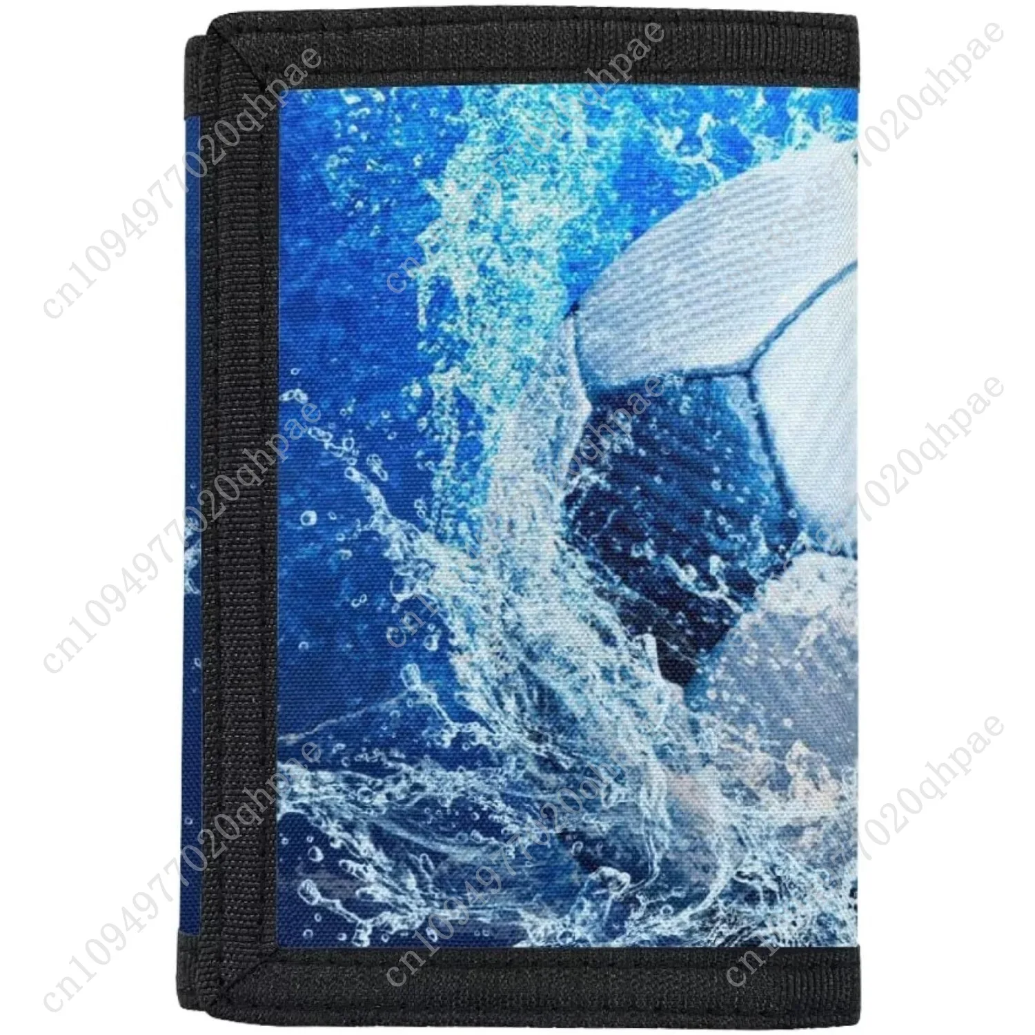 GIFTPUZZ محفظة بنمط كرة القدم للأولاد والبنات محفظة رياضية ثلاثية الطي مع جيب للعملات المعدنية محفظة مبتكرة لهدايا الأطفال