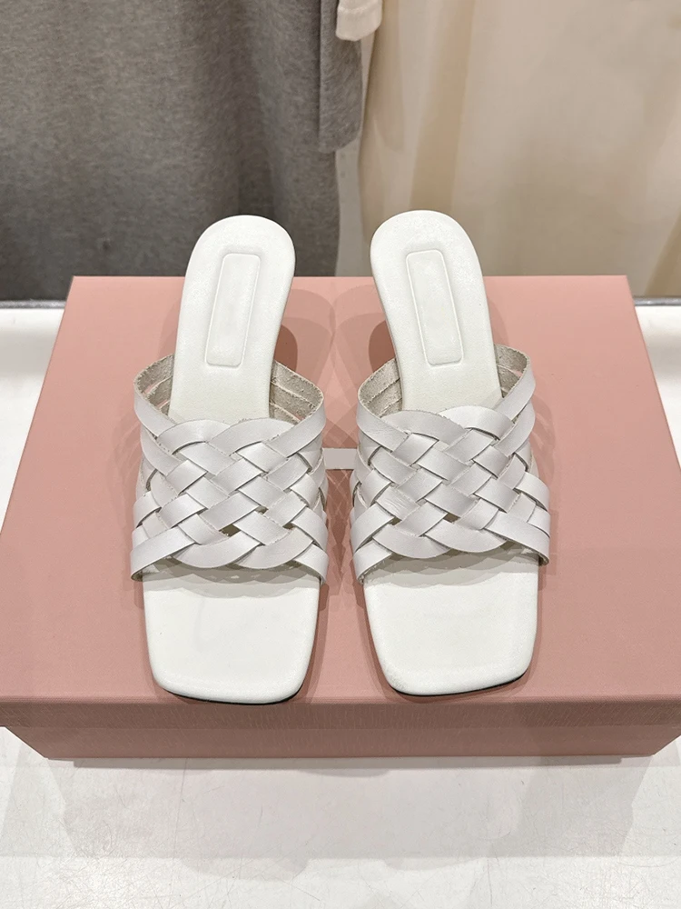 

Летние модные туфли Spenneooy: белые, простые, на каблуке-рюмочке, с открытым квадратным носком, плетеные, женские