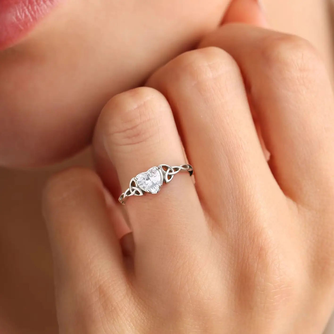 

U7 стерлингового серебра 925 пробы с кельтским узлом в форме сердца, кольца с камнями для женщин, обещанное обручальное кольцо, изящное ювелирное изделие, подарок для нее