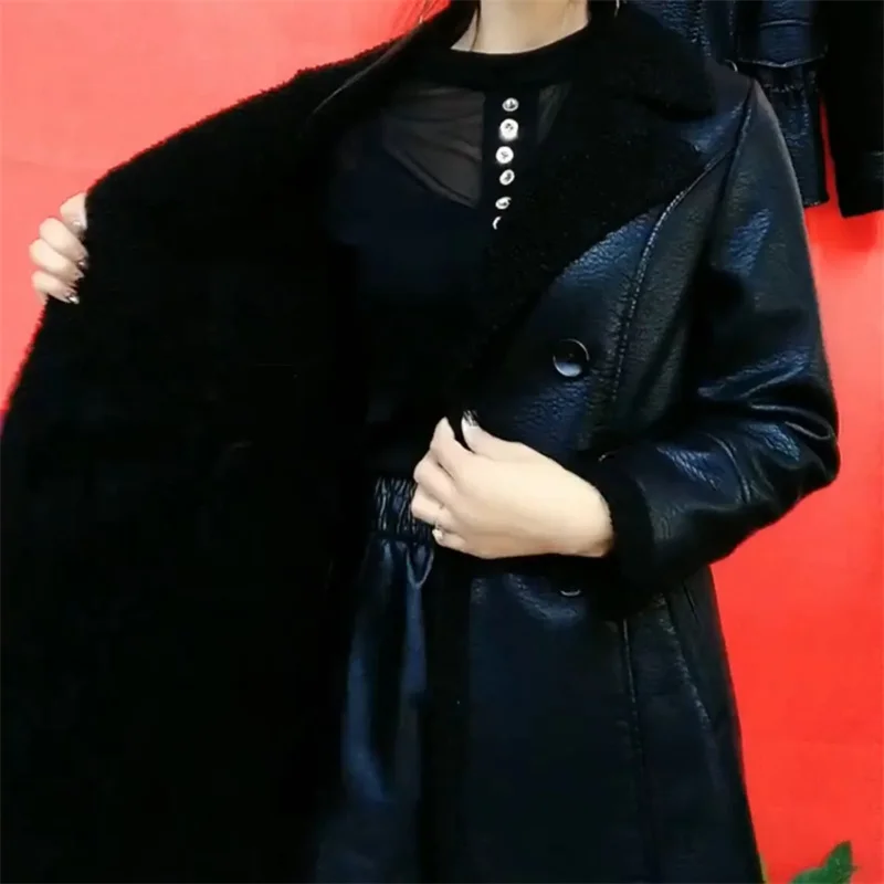 Women's PU Leather Jacket With Thick Velvet Warm Fur Coat 2025 Winter Leather Jackets Lady Warm Slim Fit Fur Integrated Overcoat