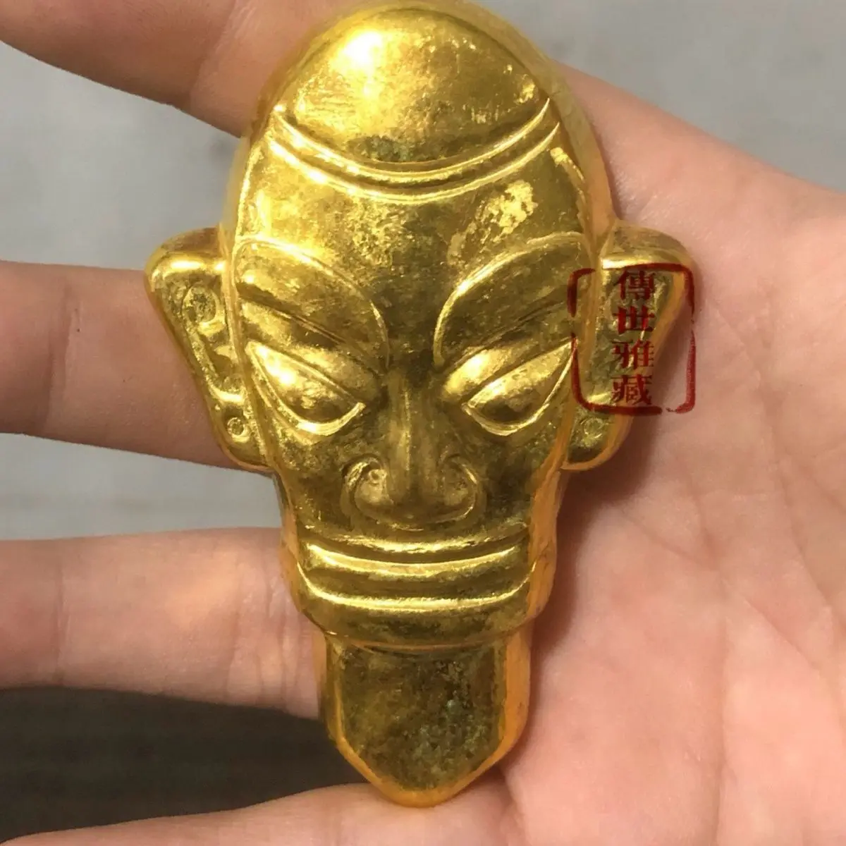 Solid auspicious beast mask with patina coating