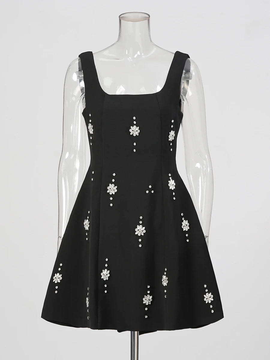 TWOTWINSTYLE Solide Verstärktes Applikationen Abnehmen Kleider Für Frauen Square Neck Ärmellose Hohe Taille Temperament Mini Kleid Weibliche