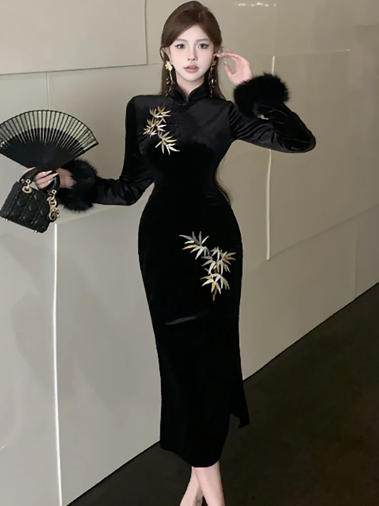 Abiti da ballo Hepburn di lusso coreano da donna Autunno Inverno Abito lungo in velluto ricamato nero 2024 Elegante abito da notte aderente per feste