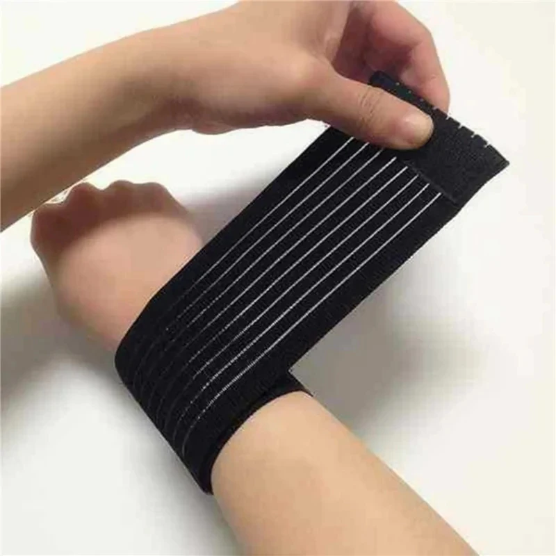Adjustable Elastic Wrist Wrap, Compression Wrist Band for Sports Fitness, Wrist Protector for Men Women Weightlifting Basketball view 3
