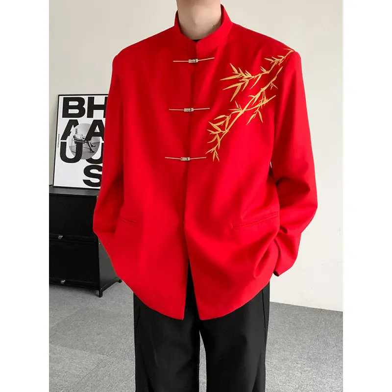 

Red Chinese Style Embroidered Jacket with Shoulder Pads Men's Formal Wear for New Year Celebration Spring Autumn Winter Suitable