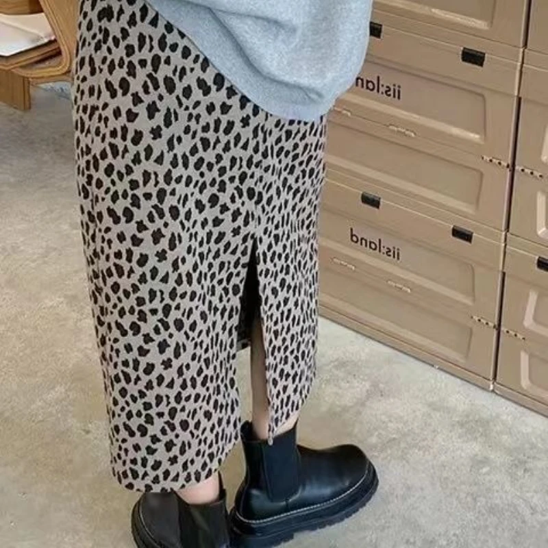 

Leopard-print A-word Skirt 2025 Autumn and Winter Women's Short Long Skirt with High Waist and Split Slits