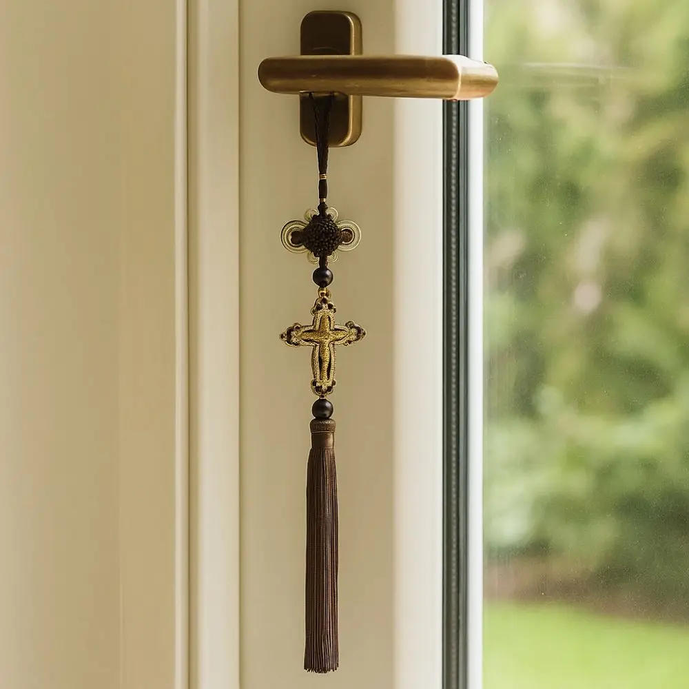 

Retro Cross Car Pendants Classic Style Decorative Jesus Figurine Pendant with Tassel Car Rearview Mirror Pendant Home Decor