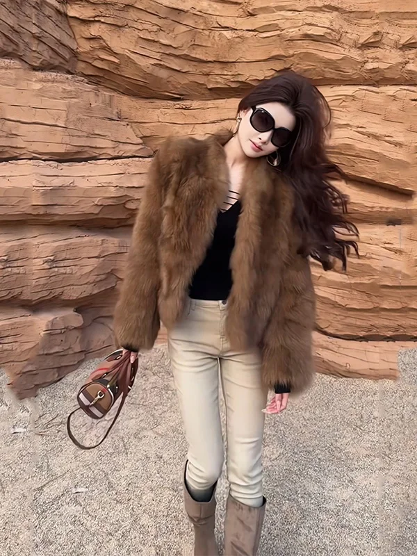 

Ele ort Fur Coat Women's Winter Faionable Brown Stand Collar Versatile Light Luxury Moutain eep Leather Jaet